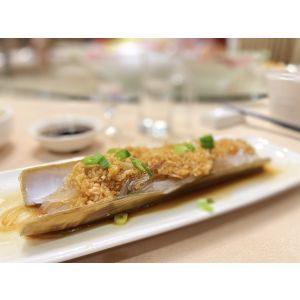 Garlic fans steaming bamboo mussels